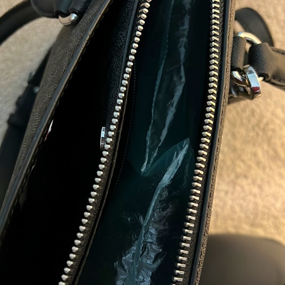 NWOT - Michael Kors Jet Set in Black w/ Silver Gray Satchel Handbag - Picture 5 of 6